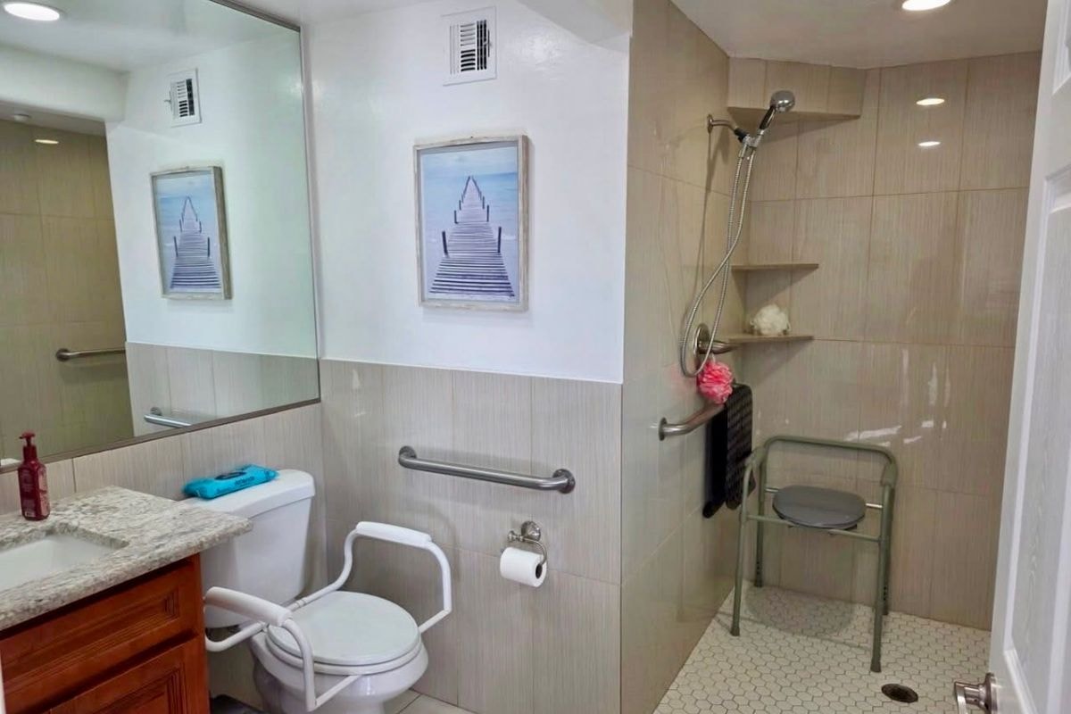 Desert Cove bathroom