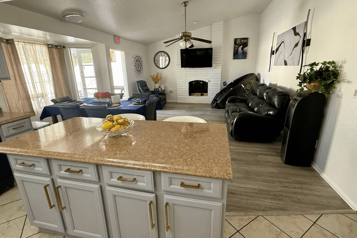 Hummingbird Nest living room